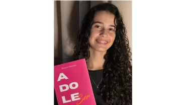 lançamento do livro Adole Ser em Poesia